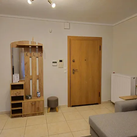 Pilea Comfy Apartment