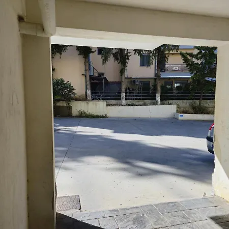 Pilea Comfy アパート